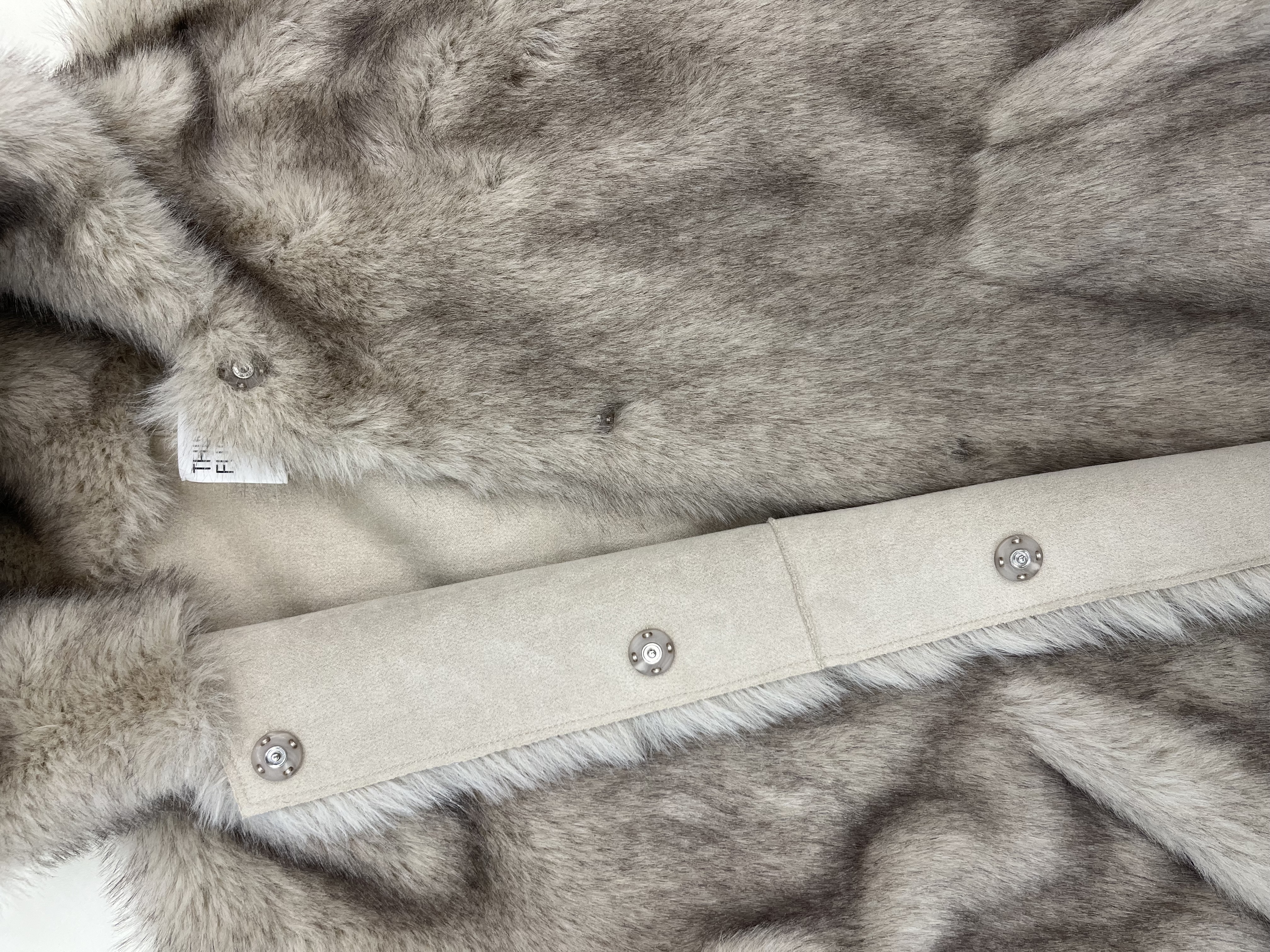 ☆新品 think fur gradation foody jacket www.metrorec.com.my